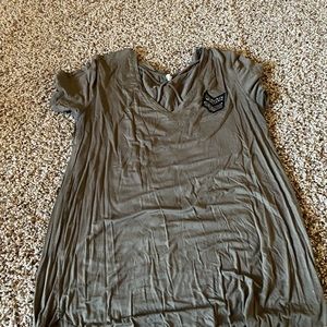 V neck with cross over straps on front